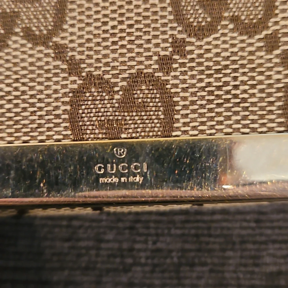 Gucci Signature Monogram Long Wallet - Picture 2 of 9